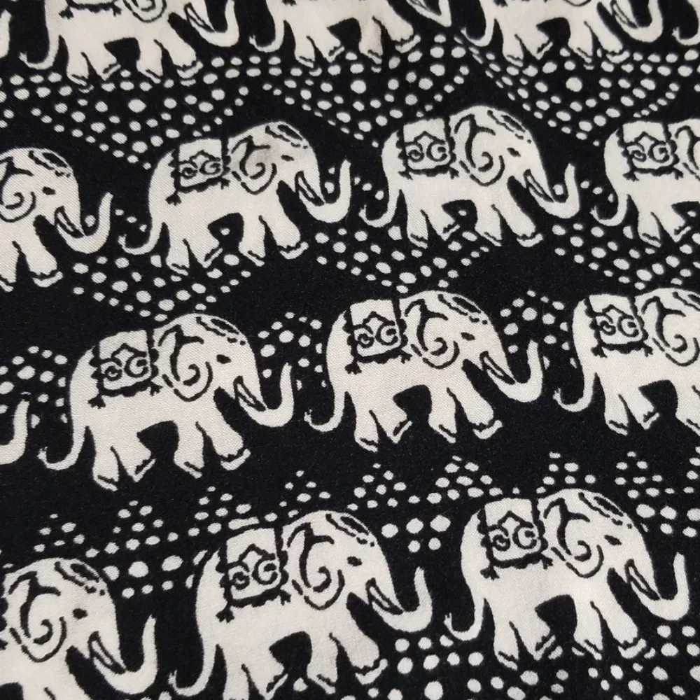 FOREVER 21 | Elephant Print V-Neck Breezy Romper Boho Festival Vacation | S‎